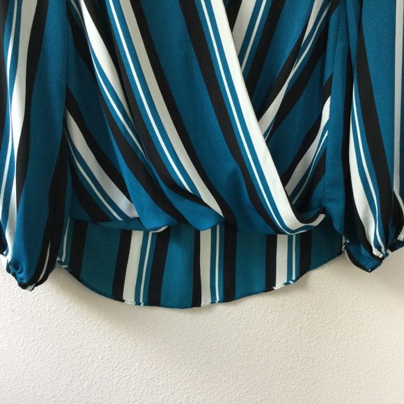 INC. International Concepts Women's Blouse - Picture 6 of 6